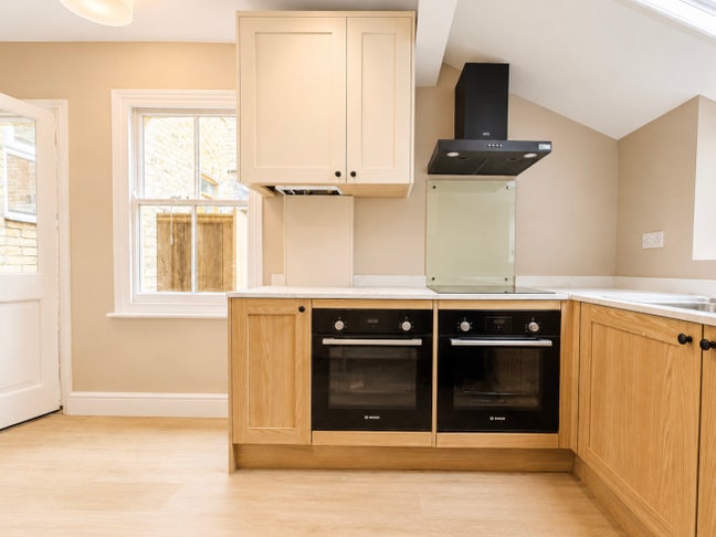 Beautifully Designed En-Suite Rooms 🤎 CB1 Main Photo