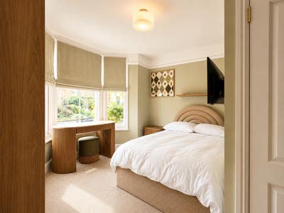 Beautifully Designed En-Suite Rooms 🤎 CB1 Main Photo