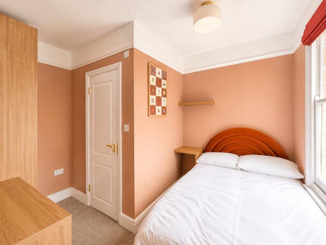 Beautifully Designed En-Suite Rooms 🤎 CB1 Main Photo