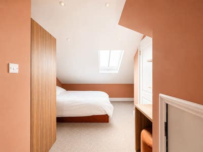 Beautifully Designed En-Suite Rooms 🤎 CB1 Main Photo