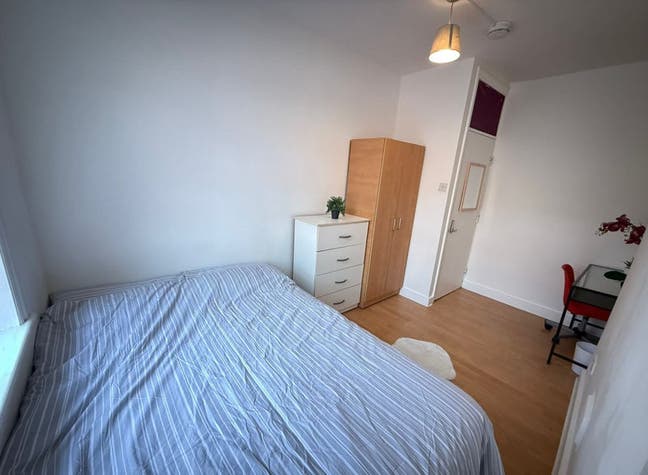 🔥 E1 Room | Prime Location Main Photo