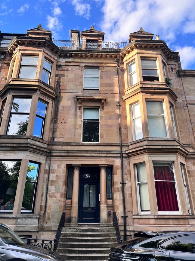 Two Rooms in Hillhead - G12 Main Photo