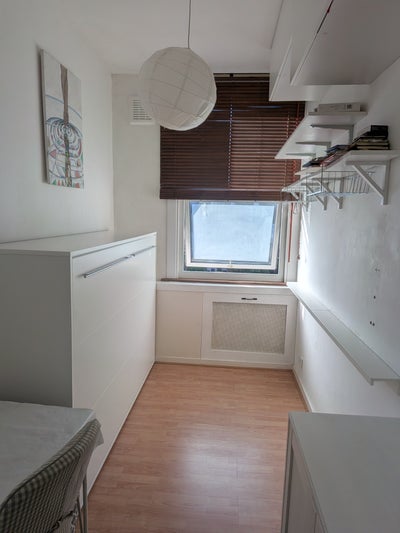 Single room in a shared flat, ideal for students. Main Photo