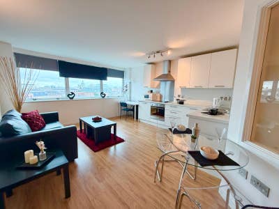 Fully Furnished One Bed Studio Style Apt in NG1 Main Photo