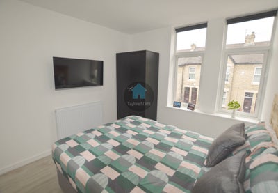 Modern and Spacious En Suite Rooms in House Share Main Photo