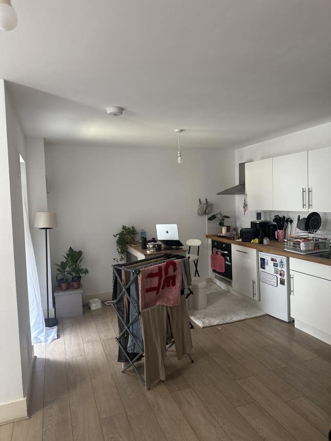 ✨ Spacious Studio Near Surrey Quays – 2 Months Main Photo