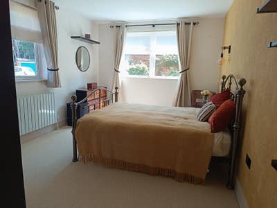Large, bright, beautiful double room... Main Photo