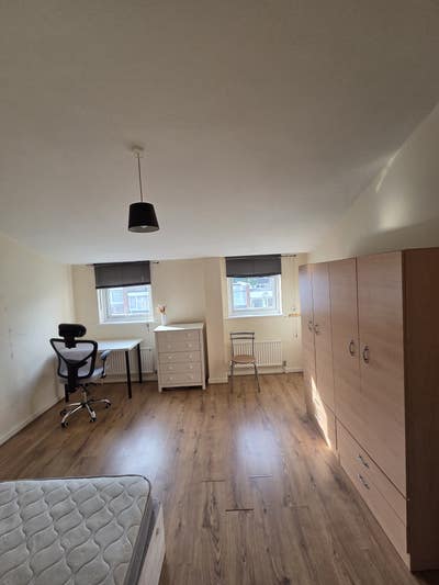 Large double room wood green st Main Photo