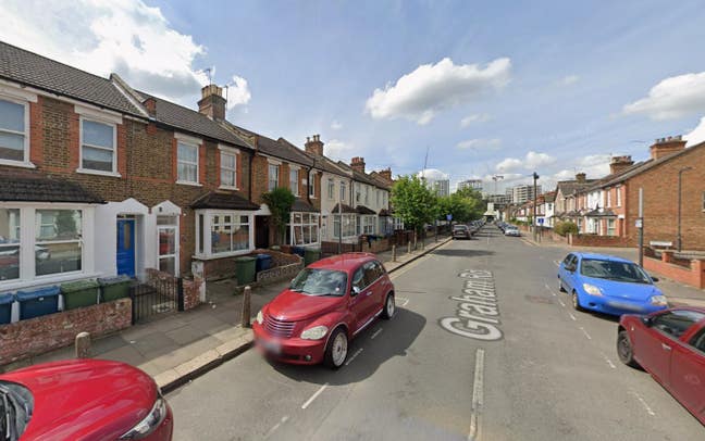 DSS-Studio Flat Available in Wealdstone Harrow HA3 Main Photo