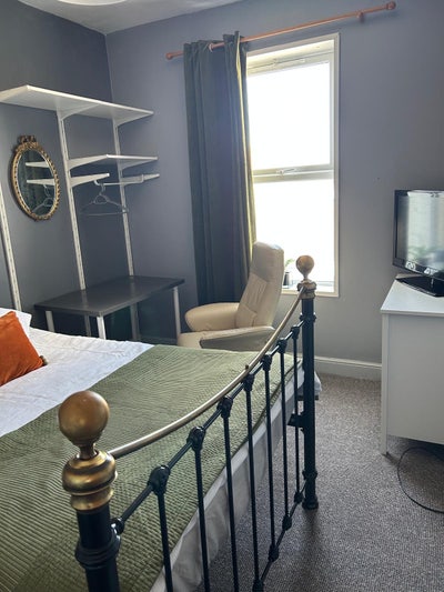 Furnished Room Short Let or Long Term  Main Photo