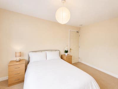 West Cambridge Location 🤎 Spacious Double Room Main Photo