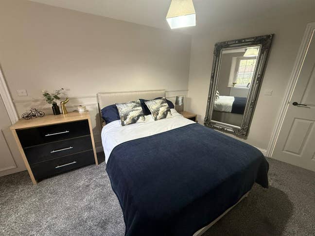 **Newly Renovated** Ensuite Rooms NG18  Main Photo