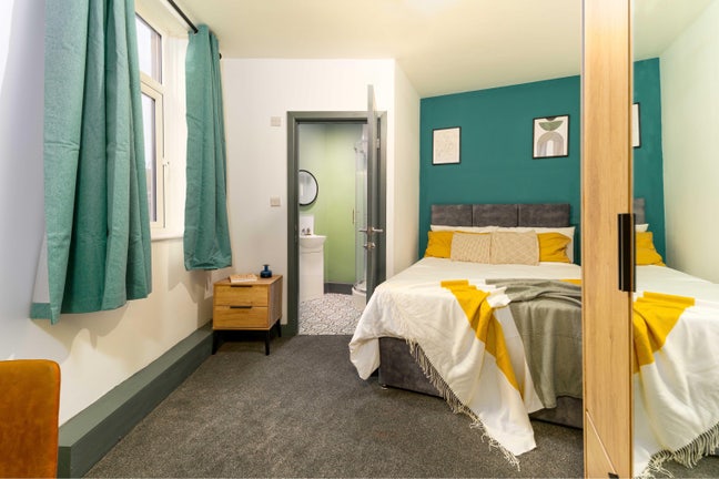 Modern Ensuite Room | Centre Bolton | All Bills! Main Photo