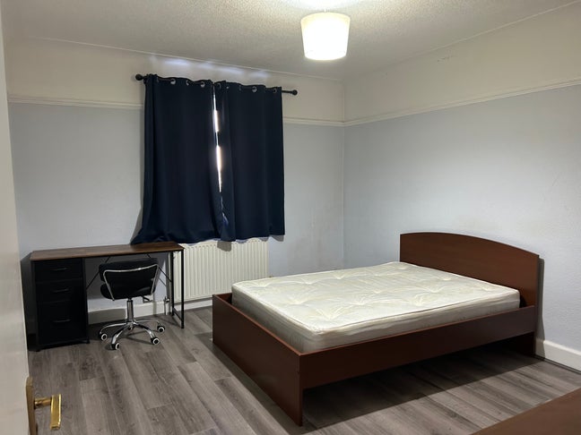 Double Bed in Clapton Flatshare - Bills Included. Main Photo
