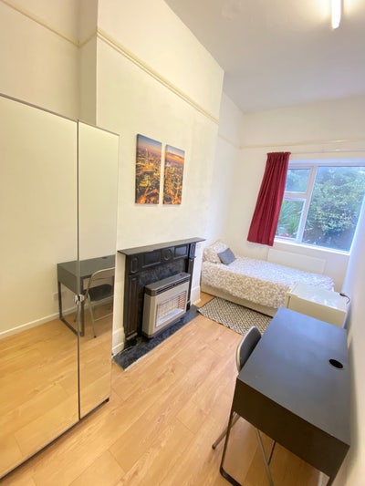 ✨ 🛏️ Single Room to Let in-Stoke Newington Main Photo