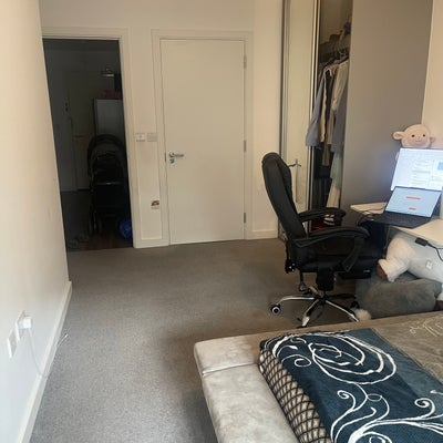 Ensuite - Double room with separate bathroom Main Photo