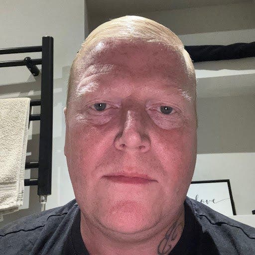 48 year old Male seeks a double room Main Photo