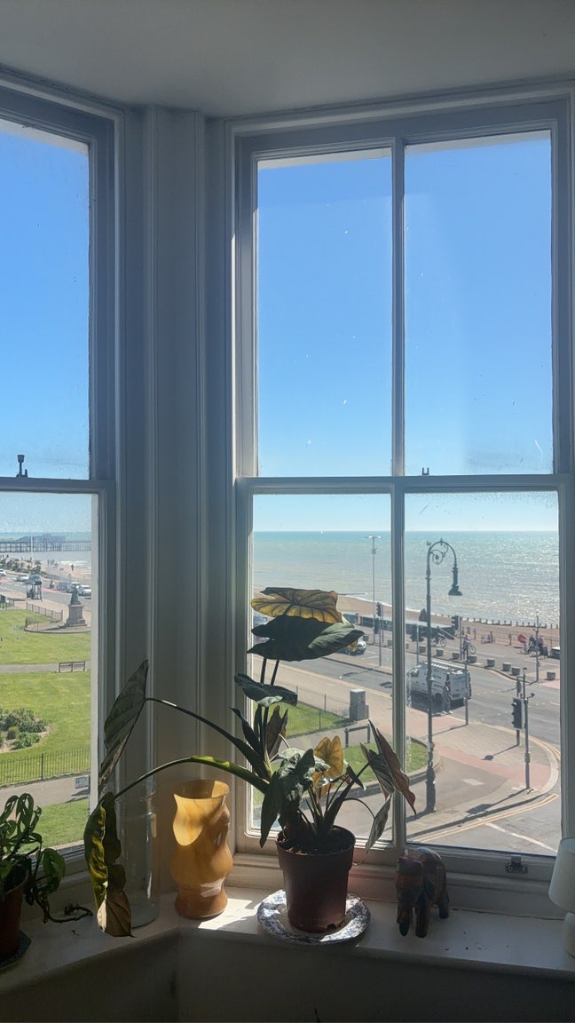 Sea view flat!  Main Photo