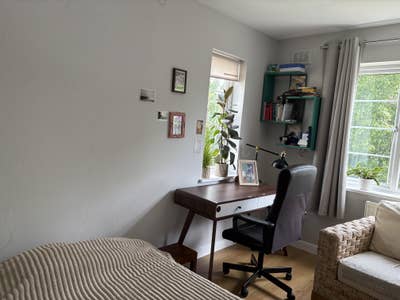 Bright & Spacious Double Room in Modern Flat Main Photo