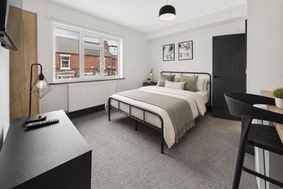 Nice comfy rooms - all bills included Main Photo