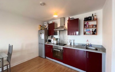 Salford En Suite Double Bed Room in 2 Bed Flat Main Photo