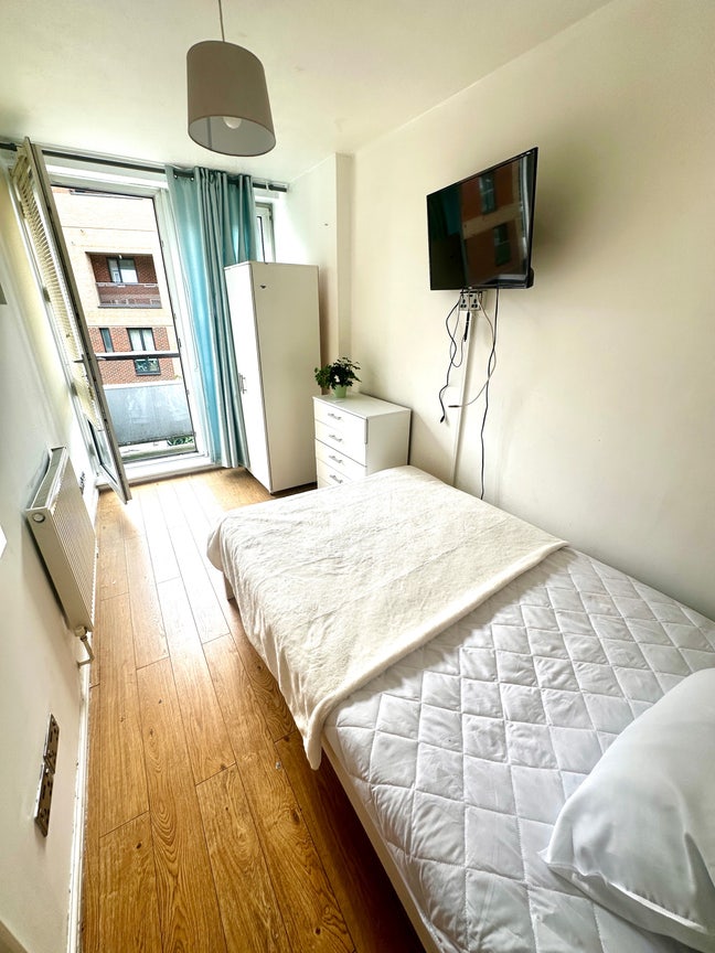 Double room in Roehampton  Main Photo