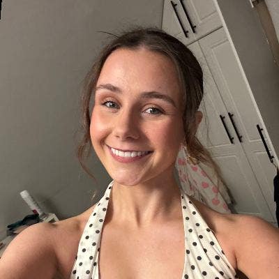 Professional Female seeks a double room Main Photo