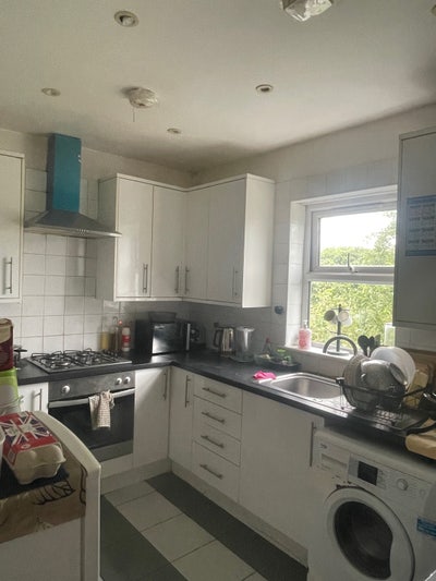 Double Room for single person Available  Main Photo