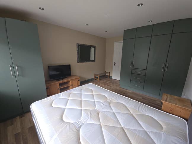 Double room for single or couple  Main Photo