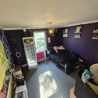Room available for immediate  Main Photo