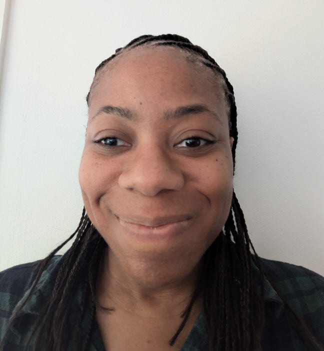 I am a professional female aged 36. I am look... Main Photo