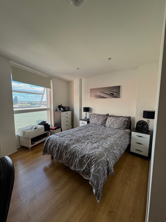 Spacious en-suite available in Canary Wharf Main Photo