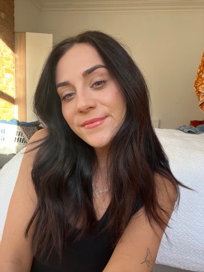Professional Female seeks a double room Main Photo