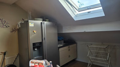 Sungle Room in a Flat very near University  Main Photo