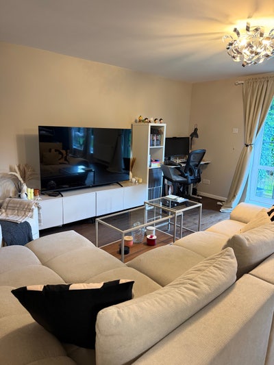 Furnished single room with Private bathroom Main Photo