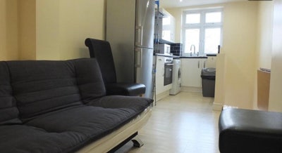 Lovely 1-Bed Flat near Addenbrooke's | Bills Inc Main Photo