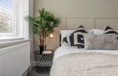 4bed-3bath house available 24th July Main Photo