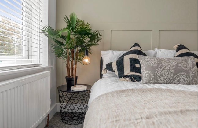 4bed-3bath house available 24th July Main Photo