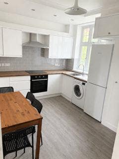 Entire 3 Bedroom Flat to Rent – Eltham (Not HMO) Main Photo