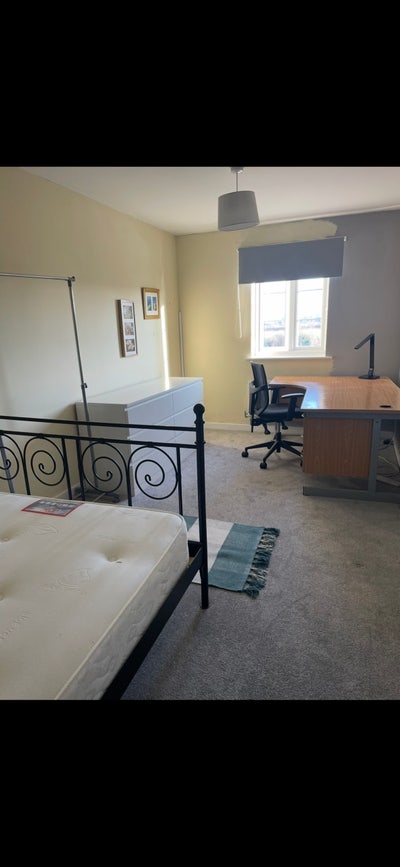 Large double room Main Photo