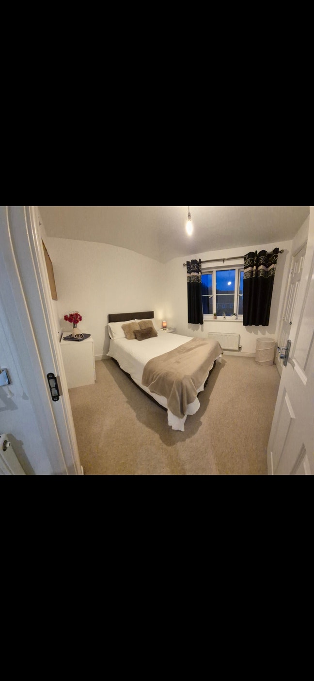Double room ensuite in amersham for airline crew Main Photo
