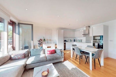 Double Bedroom in Maida Vale- Female Preferred Main Photo