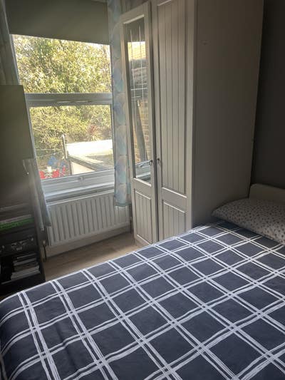 Room for lodger in family home  Main Photo