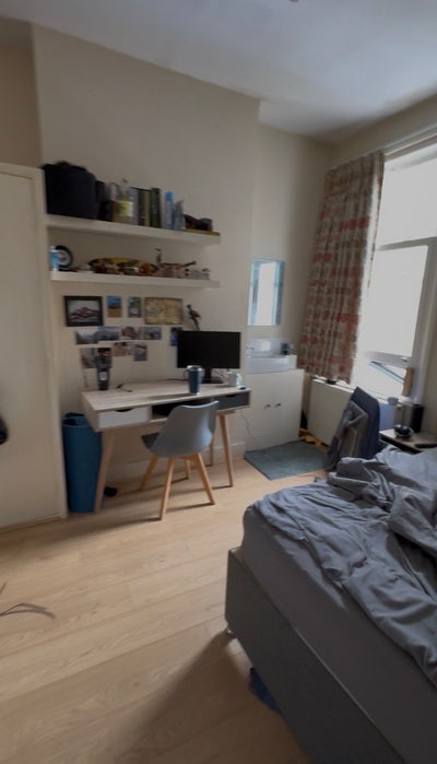Spacious Room with Sink + Garden + Clapham Common  Main Photo