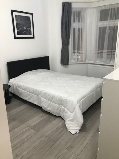 En-suite room available at Barking  Main Photo