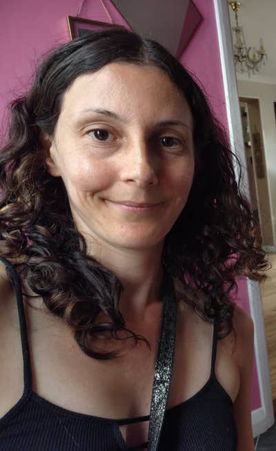 34 y/o looking for friendly houseshare Main Photo