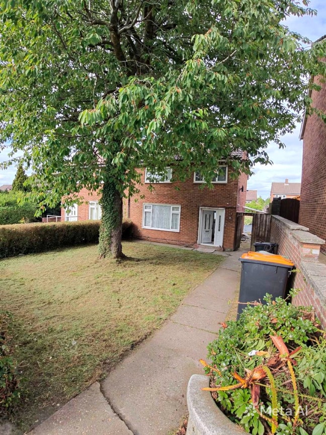 Newly Refurbished En-Suite Rooms Available – Hough Main Photo