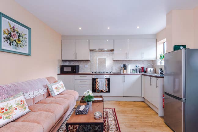 Stylish 2-Bed Bungalow · Royal Oldham Hospital Main Photo