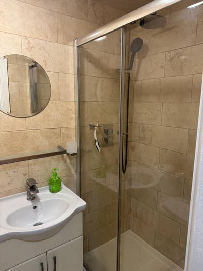 Cosy Studio-Style Double Room with En-Suite – Houn Main Photo