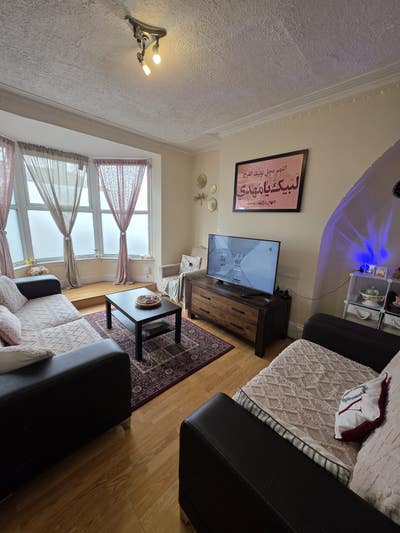 🌷 Beautiful Furnished Double Room Available – Fem Main Photo